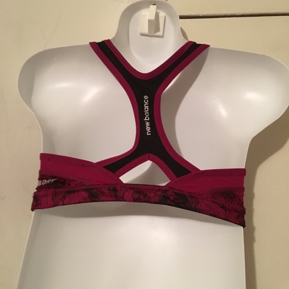 New Balance jewel feather camo sports bra size s - Picture 4 of 8